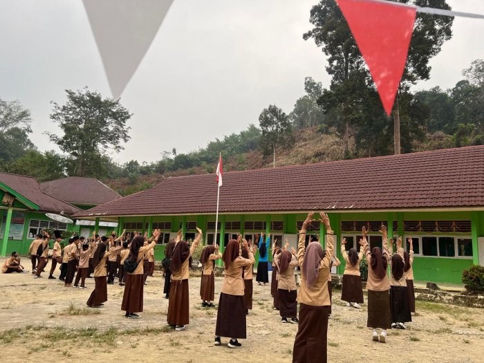 Senam Rutin Setiap Hari Sabtu di MTsN 4 Merangin, Wujudkan Tubuh Sehat dan Semangat Belajar Senam Rutin Setiap Hari Sabtu di MTsN 4 Merangin, Wujudkan Tubuh Sehat dan Semangat Belajar