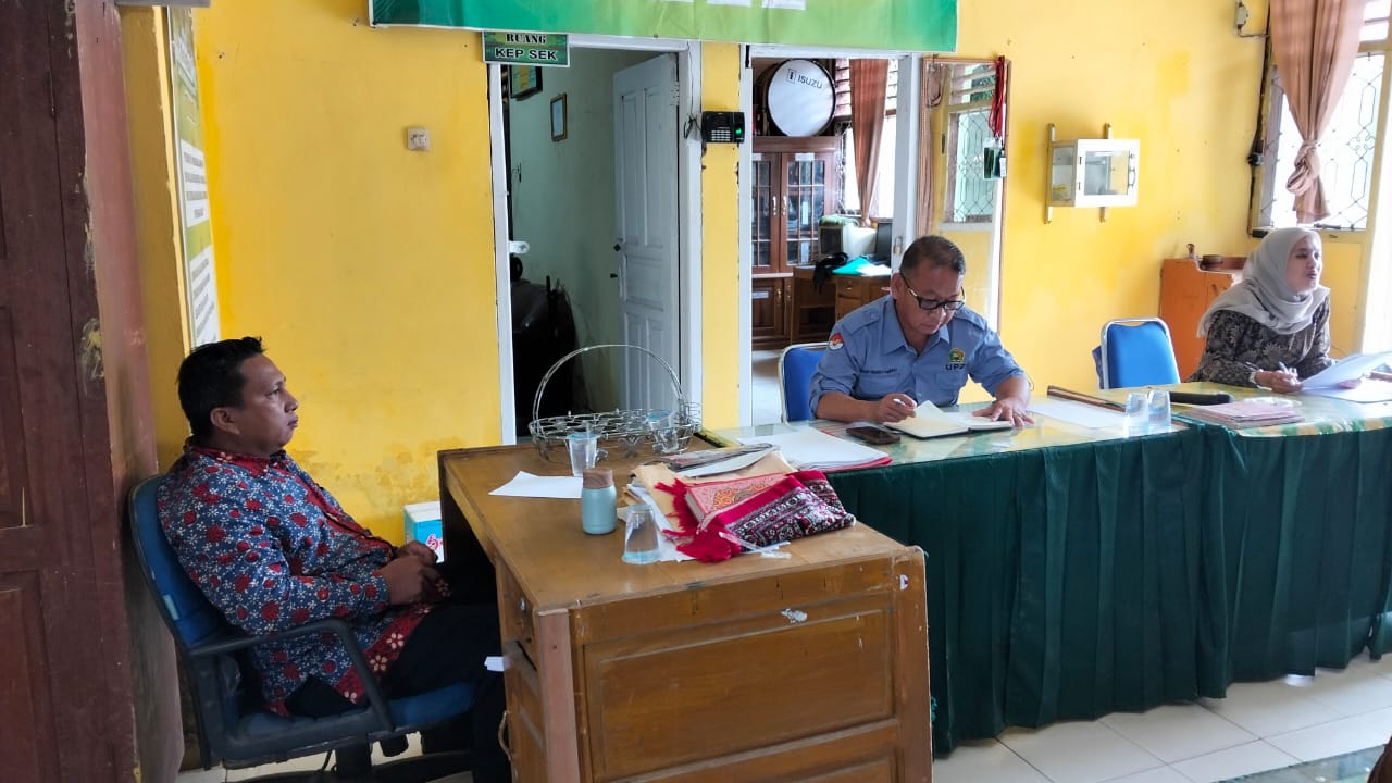 RAPAT PEMBAGIAN TUGAS DAN  ROSTER MATA PELAJARAN  SEMESTER GANJIL TAHUN PELAJARAN 2025/2026